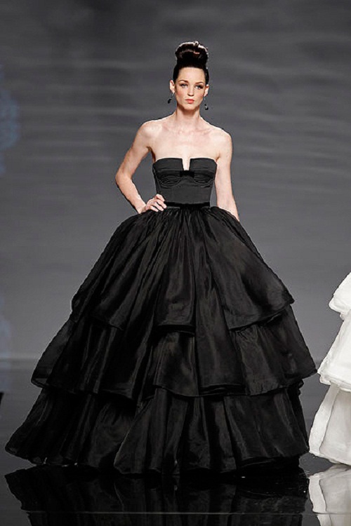 2013 Wedding Trend: The Black Wedding Gown  Style to the 